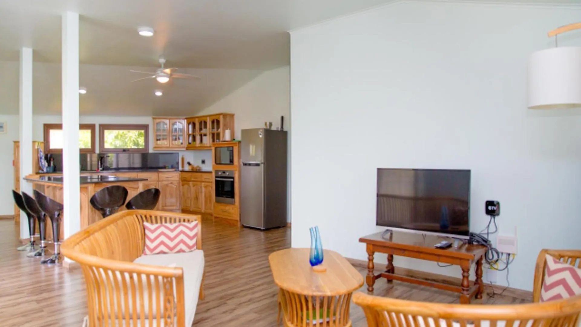 Spacious Apartment With Sea View Au Cap 124 M² 0*,