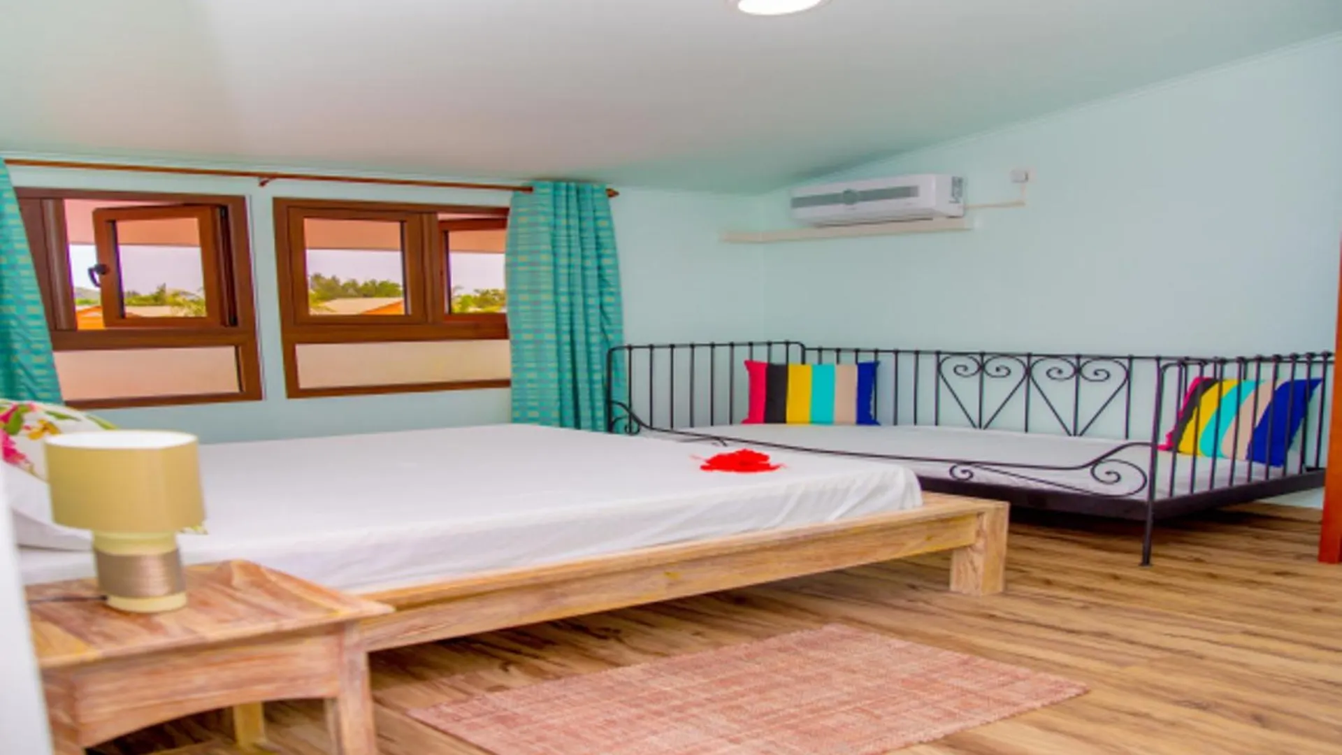 Spacious Apartment With Sea View Au Cap 124 M²