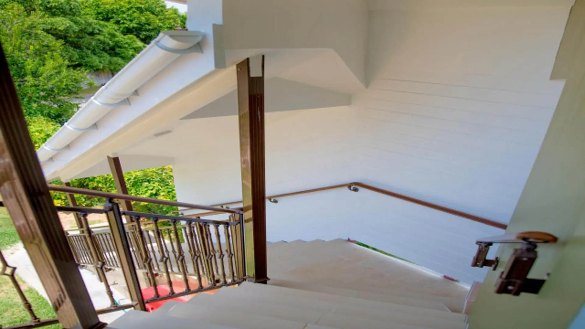 Spacious Apartment With Sea View Au Cap 124 M²