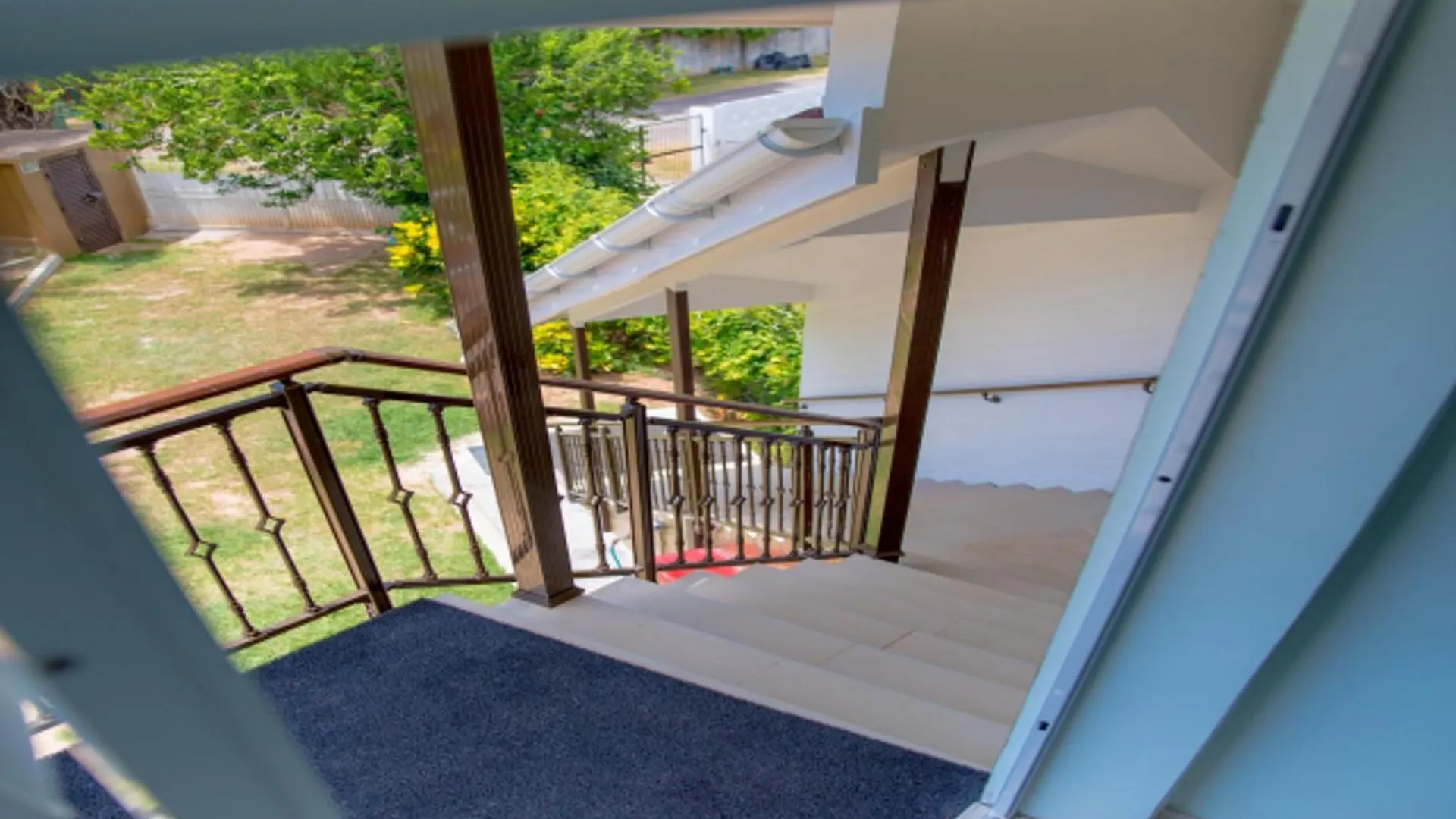 Spacious Apartment With Sea View Au Cap 124 M²